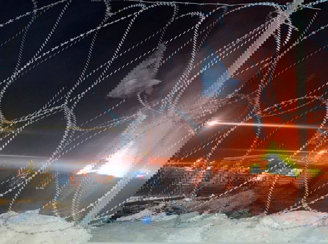 לפחות 10 הרוגים בתקיפה בגבול סוריה-עיראק | תיעוד