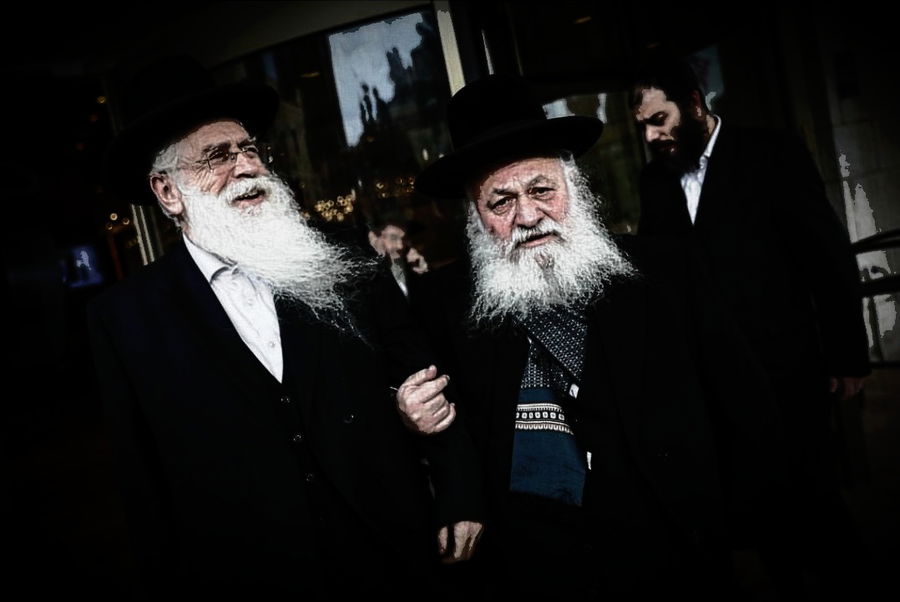 תמונת השבוע: יצחק ומאיר מחויכים שלובי זרוע