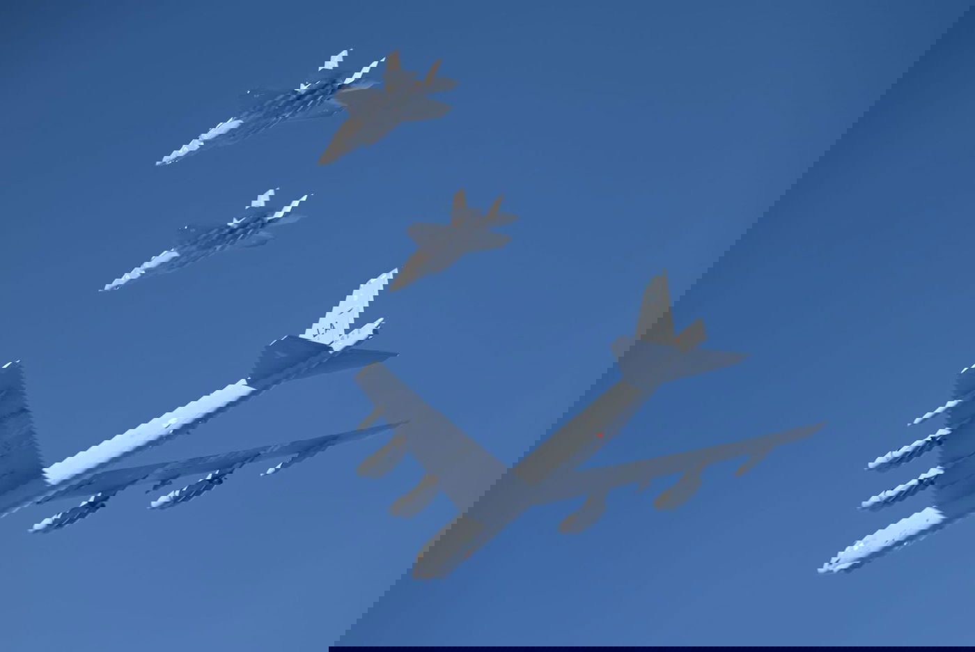 מטוסי הקרב הישראליים ליוו את המפציץ האמריקאי