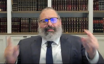 האיש הראשון שניסה להיות מקובל בחברה וחטף סטירת לחי