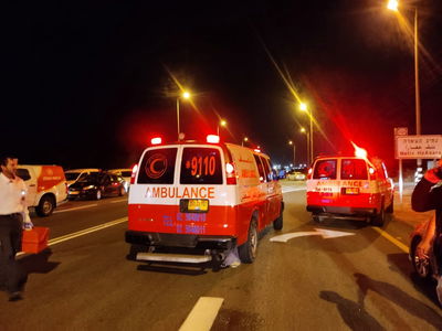 אדם נהרג ועשרה נפצעו בתאונת דרכים קשה בדרום