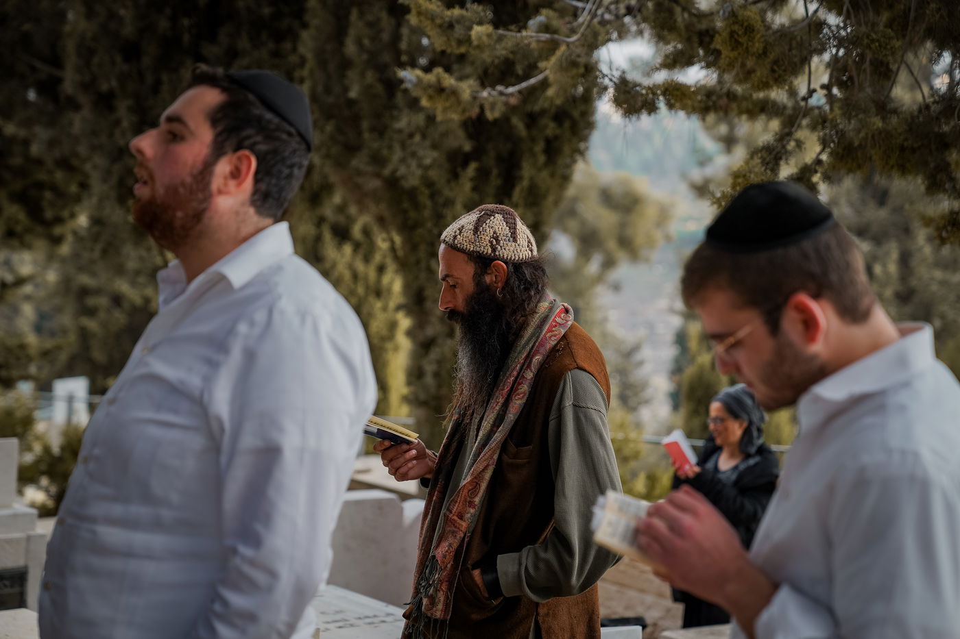 ביום היארצייט: המונים עלו לקברו של ר' שלמה קרליבך