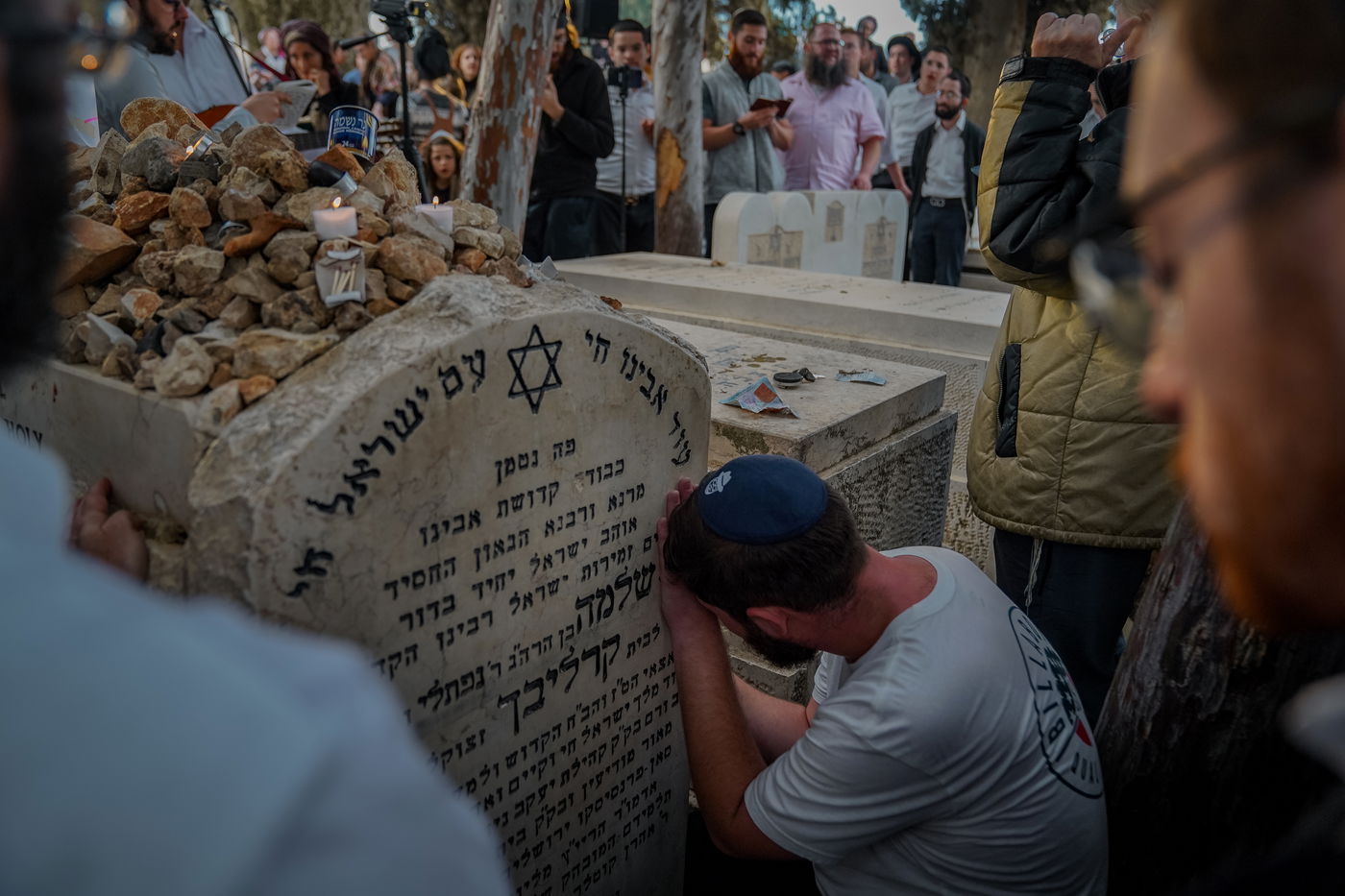 ביום היארצייט: המונים עלו לקברו של ר' שלמה קרליבך