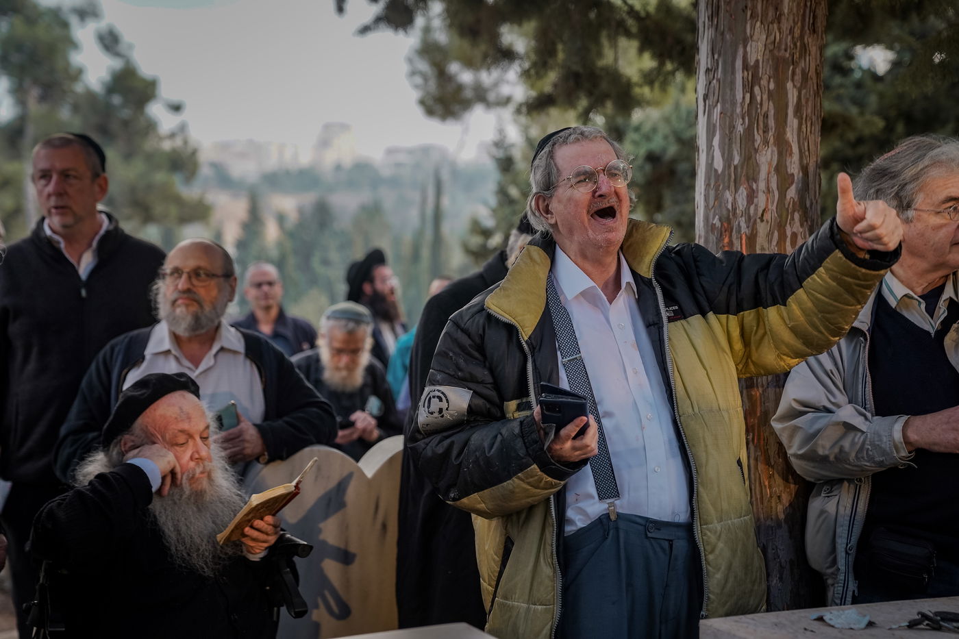 ביום היארצייט: המונים עלו לקברו של ר' שלמה קרליבך