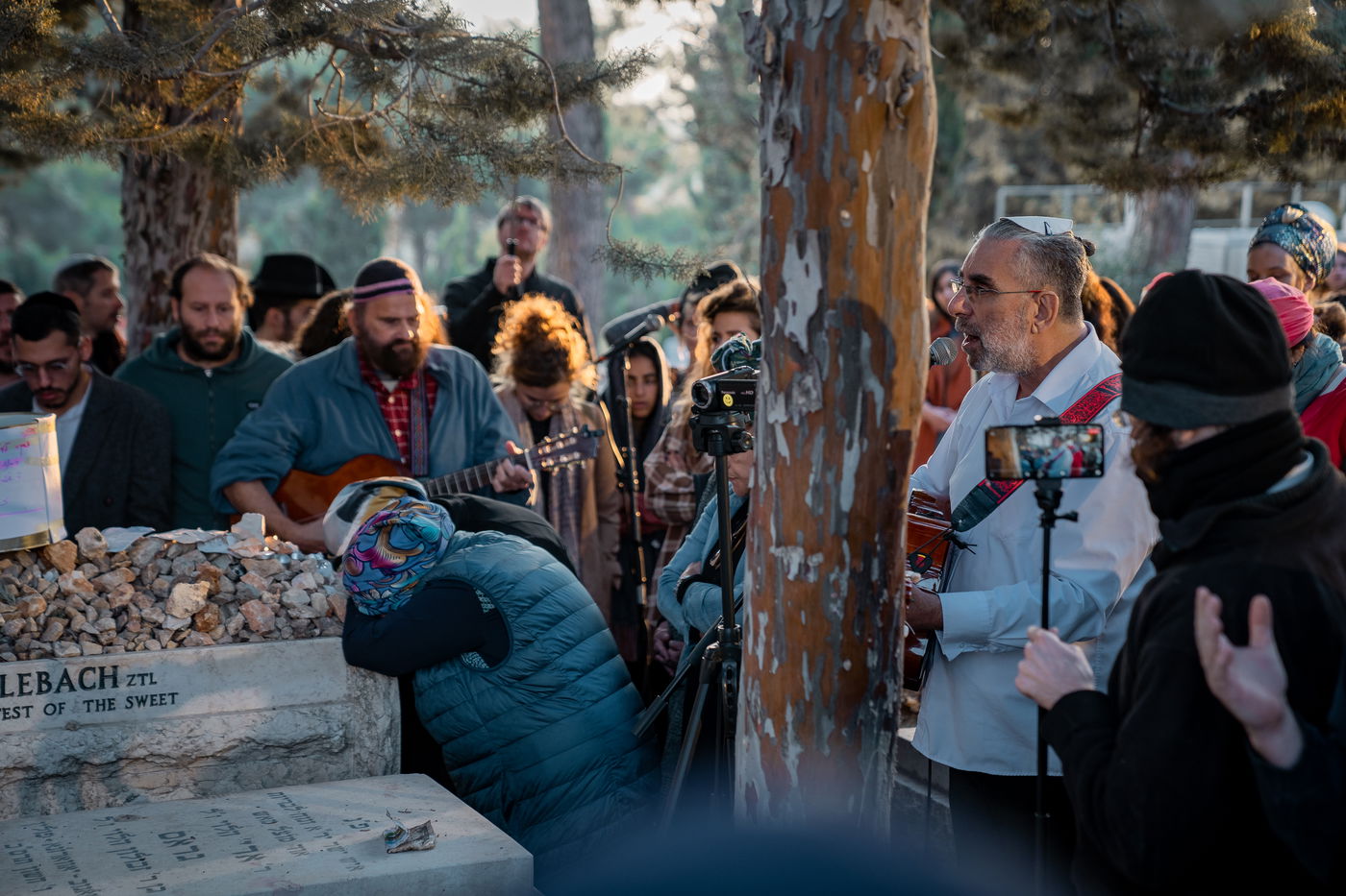 ביום היארצייט: המונים עלו לקברו של ר' שלמה קרליבך