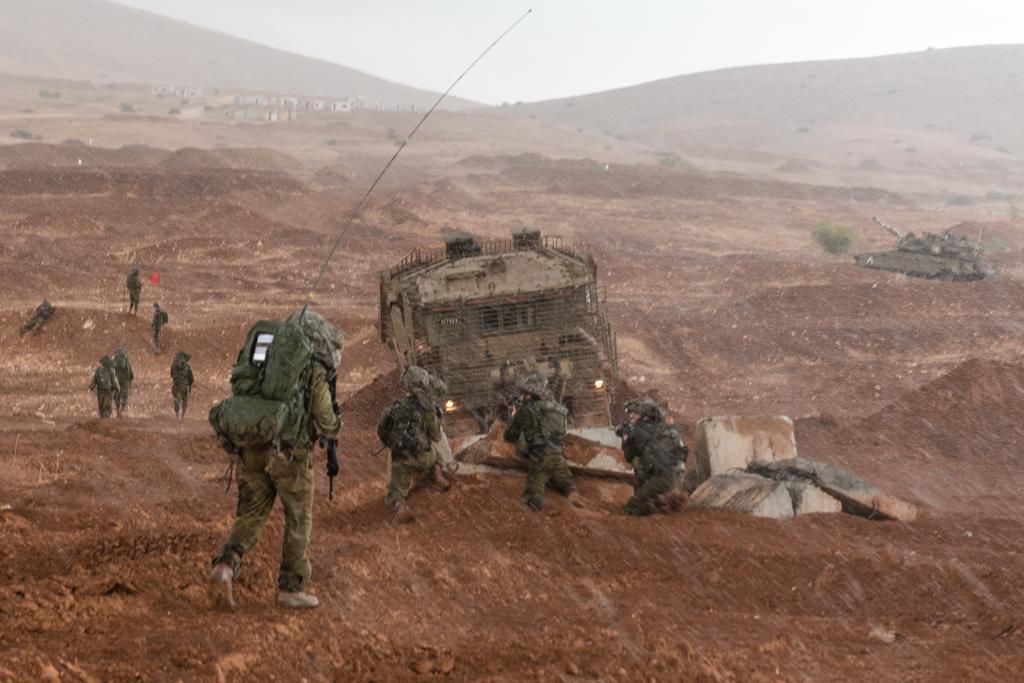 מקבלי האות: עלות השחר, שובר גלים ו'פעולות עלומות'