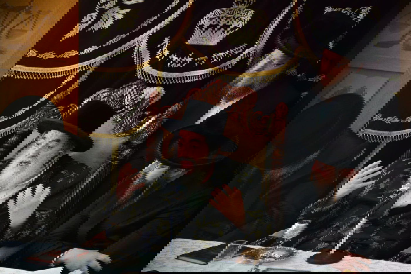 הרבי מויז'ניץ ביקר בישיבה וחיזק את הבחורים