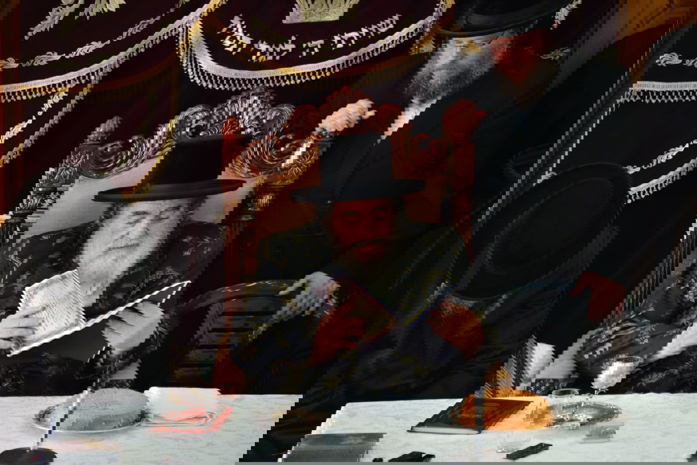 הרבי מויז'ניץ ביקר בישיבה וחיזק את הבחורים