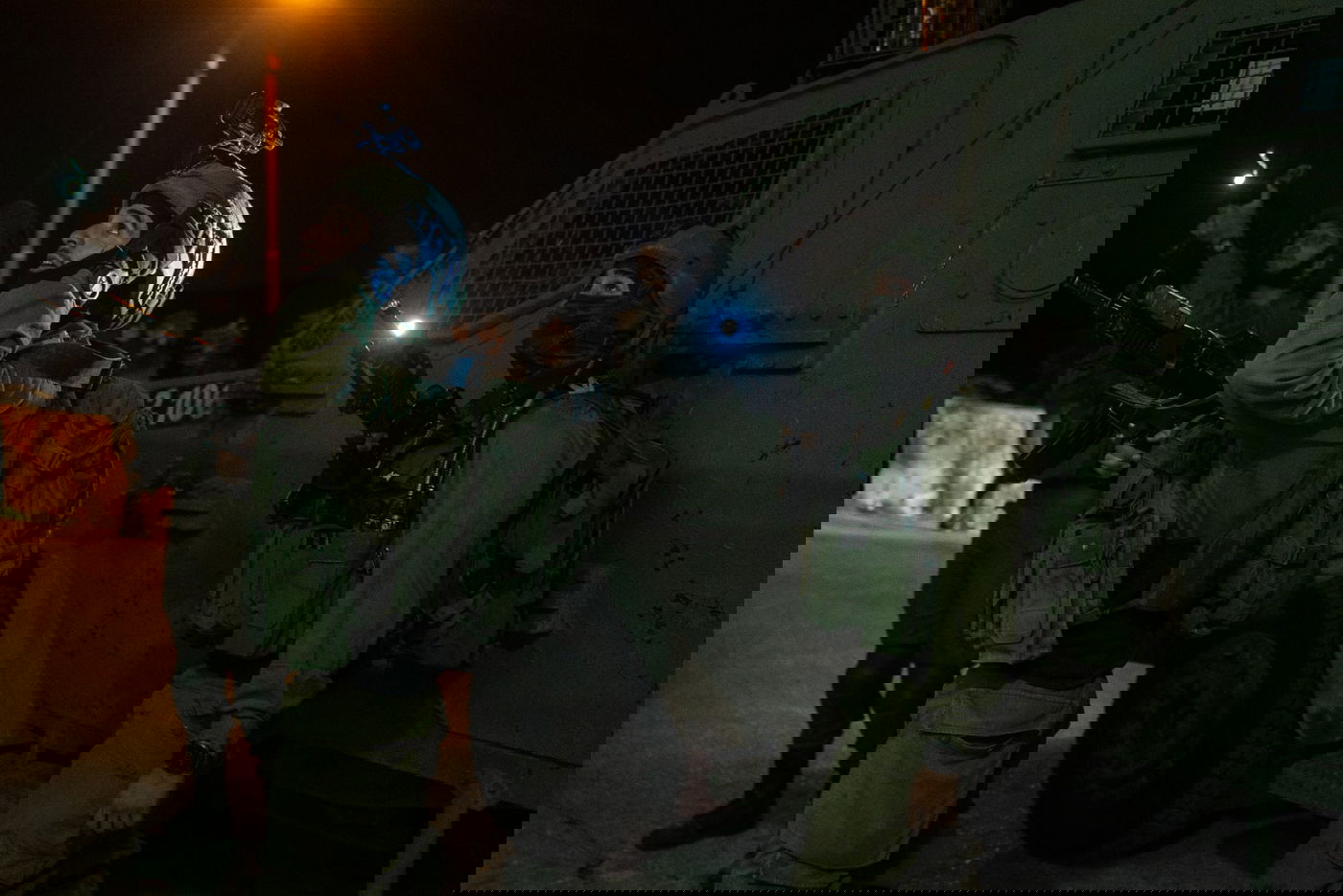 תיעוד לילי:  לוחמי צה"ל ושב"כ במעצר מבוקשים ביו"ש