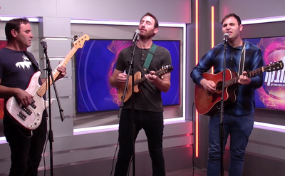 שלישיית האחים סולומון משיקים אלבום חדש באולפן