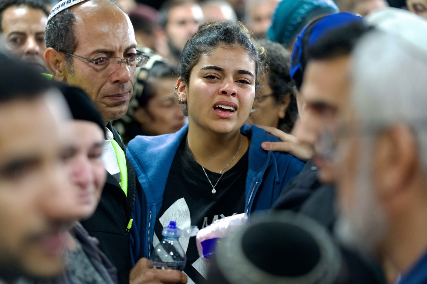 "אני רוצה את אבא שלי", זעקה הבת בהלוויה; תמיר אביחי הי"ד הובא למנוחות