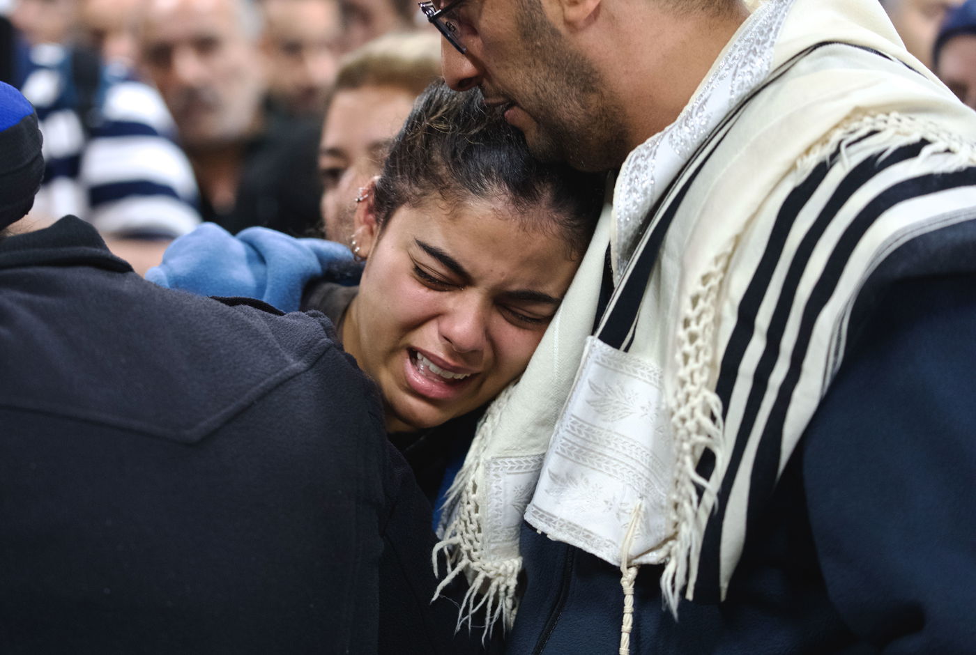 "אני רוצה את אבא שלי", זעקה הבת בהלוויה; תמיר אביחי הי"ד הובא למנוחות