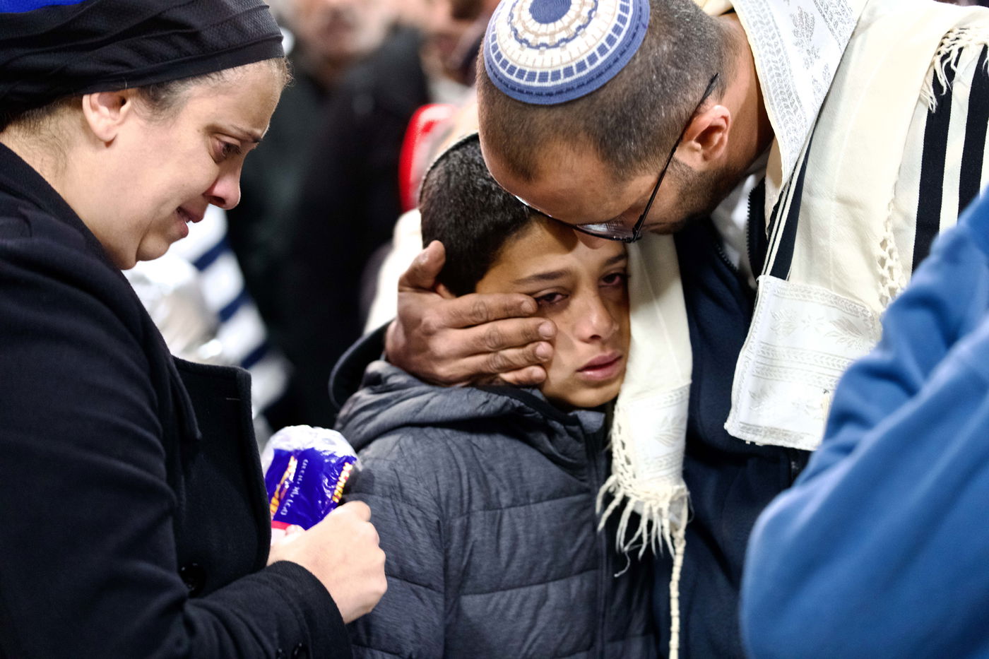 "אני רוצה את אבא שלי", זעקה הבת בהלוויה; תמיר אביחי הי"ד הובא למנוחות