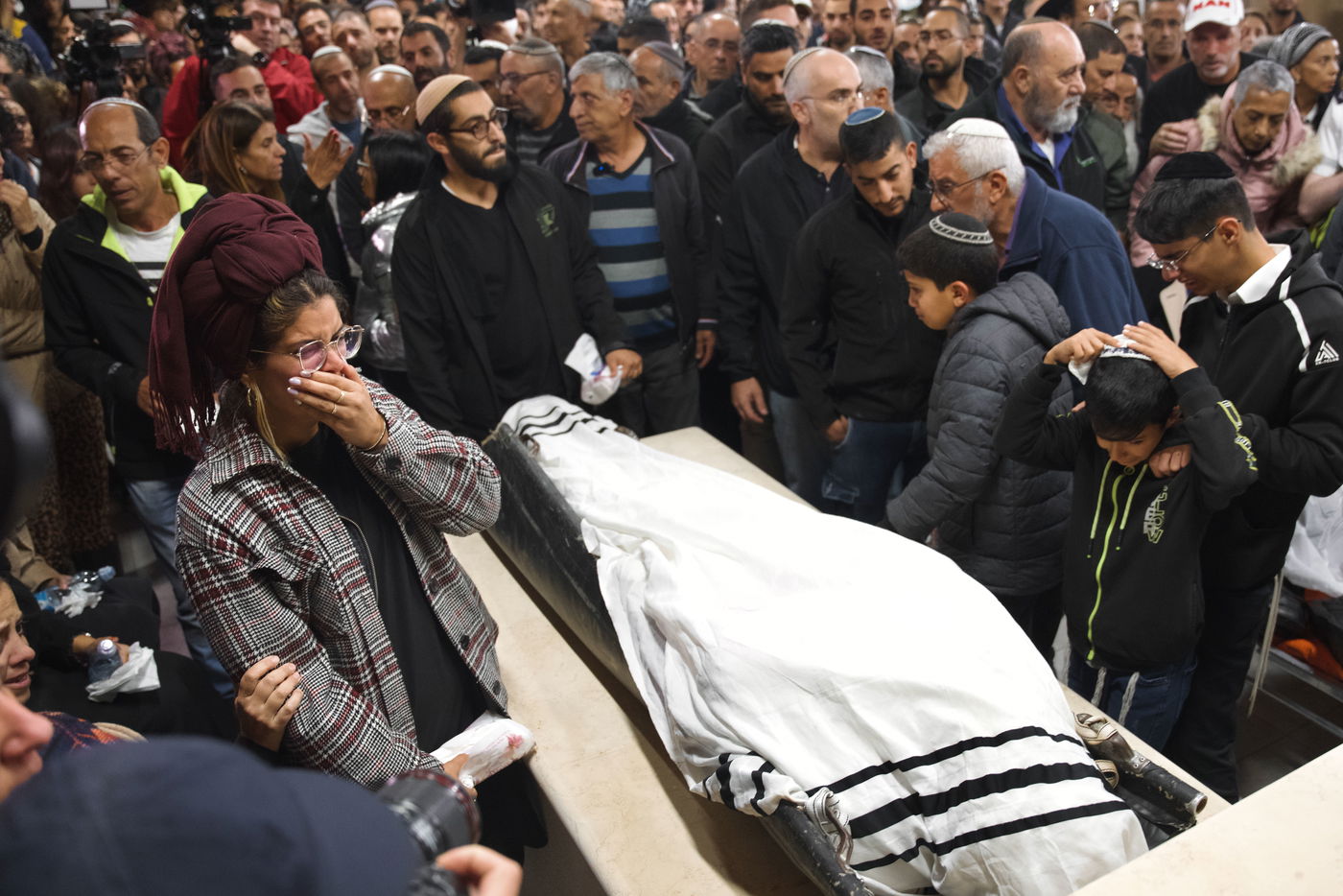 "אני רוצה את אבא שלי", זעקה הבת בהלוויה; תמיר אביחי הי"ד הובא למנוחות