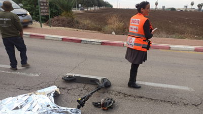 נהג משאית פגע בנער בן 13 על קורקינט ופצע אותו קשה