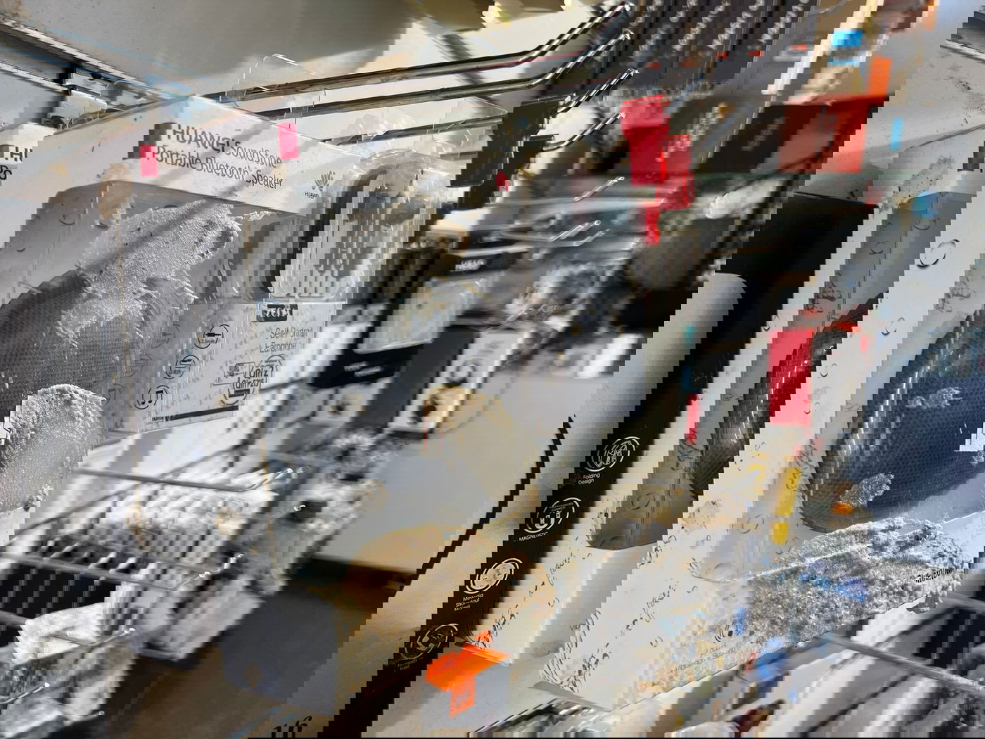 טרור הסלולר: כך אלמוני השחית את חנות סלולר בגאולה