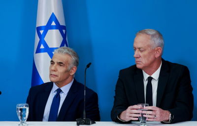 המתיחות בין 'יש עתיד' לגנץ גוברת: "רק מטנפים על אחרים"