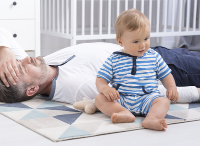 גם אתם רבים מי ישן יותר שעות בלילה? כדאי שתפסיקו