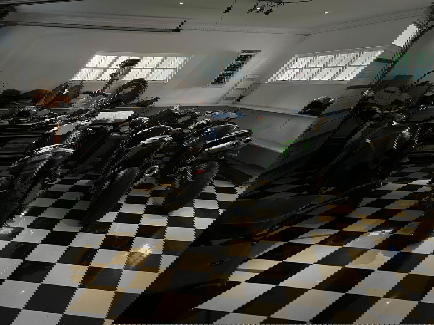 הפשיטה המשטרתית