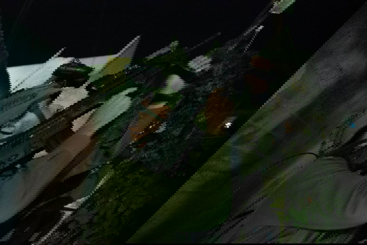 תוך כדי ירי: הלוחמים עצרו 13 מבוקשים ביו"ש | תיעוד