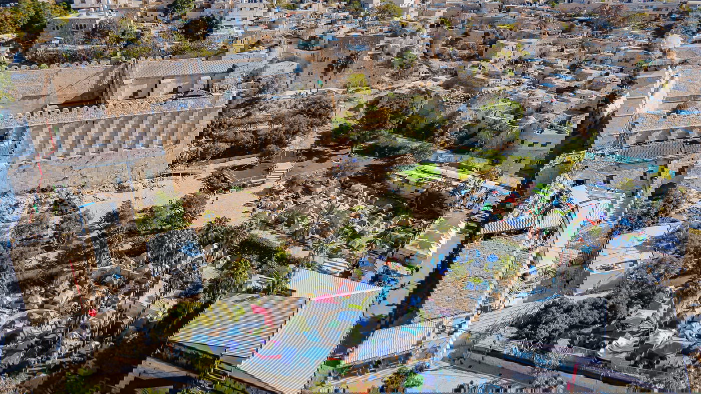 שבת חברון: האלפים זורמים לעיר לשהות במערת המכפלה