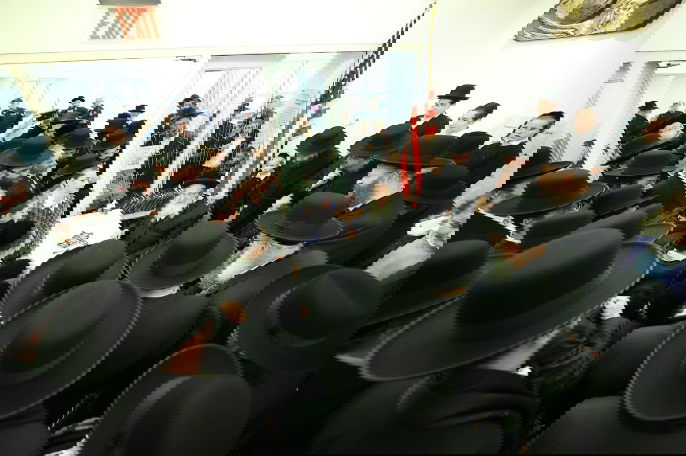 אלפים השתתפו במעמד הכנסת ספר תורה לאוהל הגר"ש אלתר