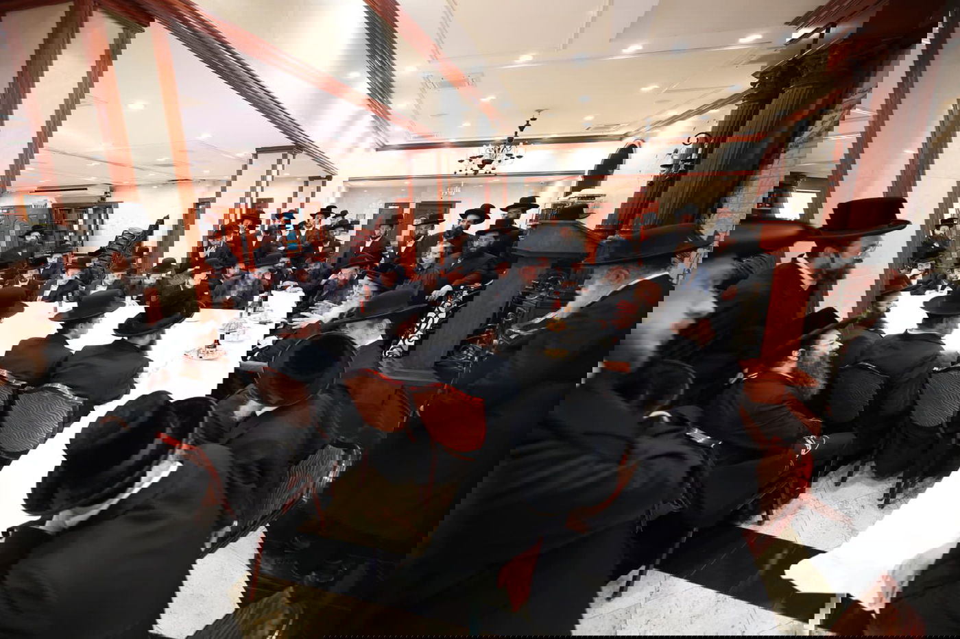 אלפים השתתפו במעמד הכנסת ספר תורה לאוהל הגר"ש אלתר