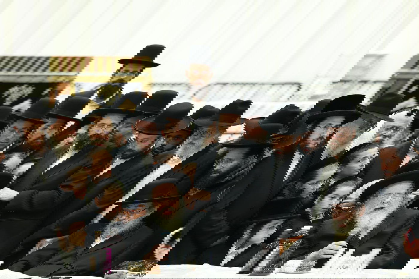 אלפים השתתפו במעמד הכנסת ספר תורה לאוהל הגר"ש אלתר