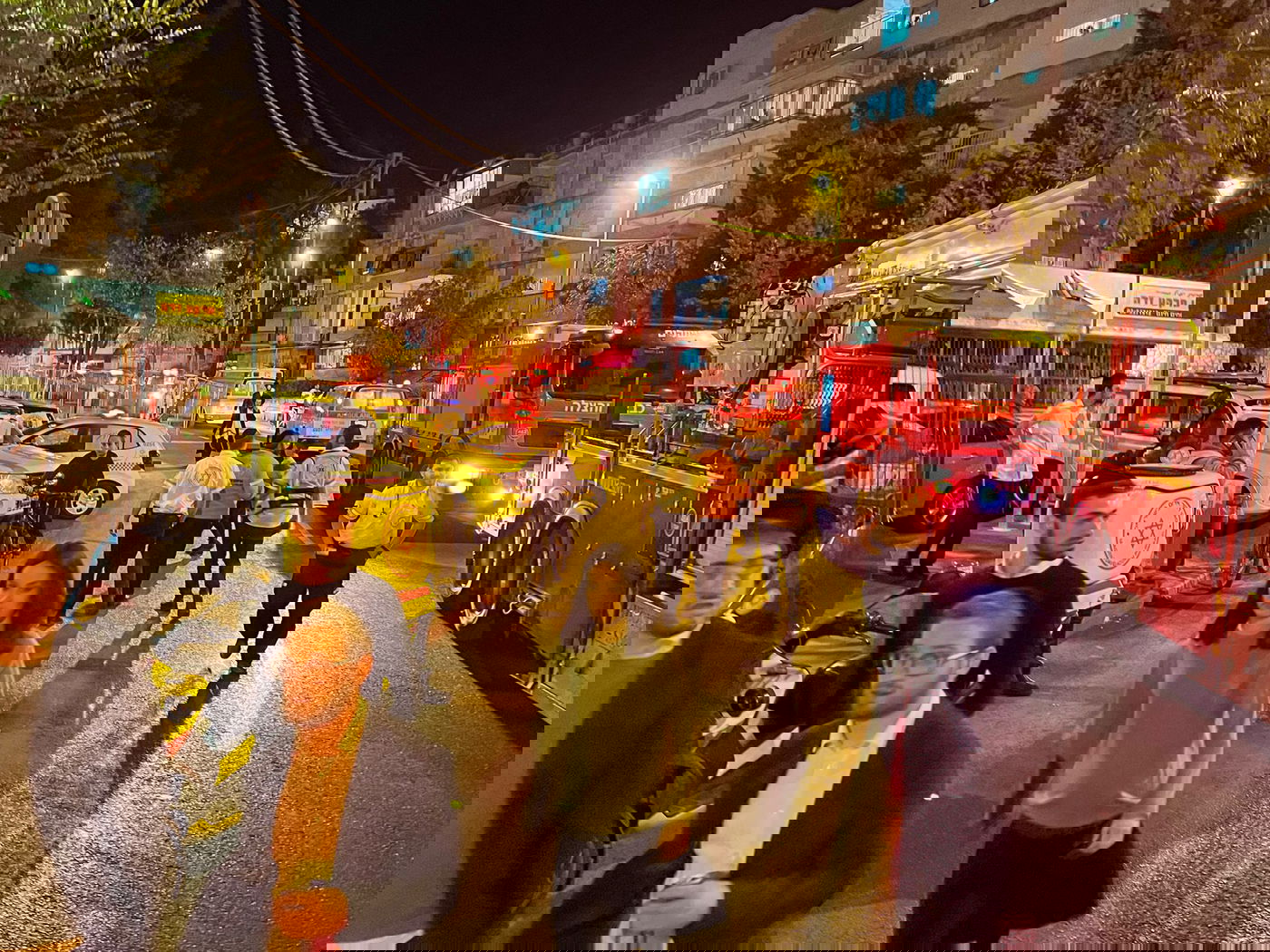 ירושלים: שריפה פרצה בבניין מגורים בן 6 קומות | תיעוד