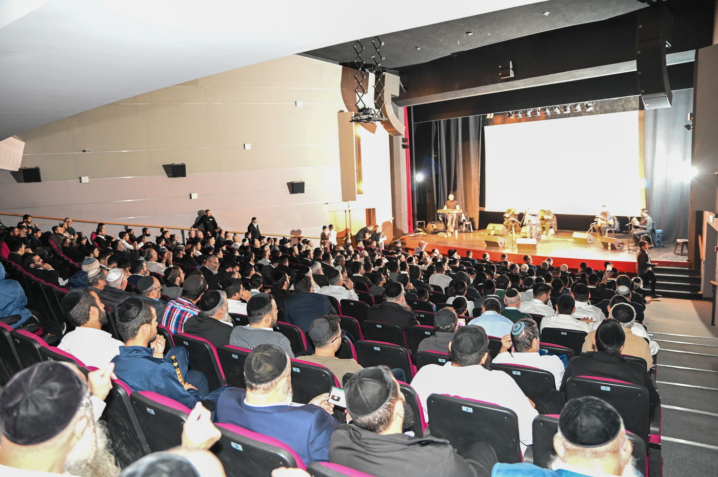 שירת הבקשות עם יחיאל נהרי: המונים זרמו השבת לצפת