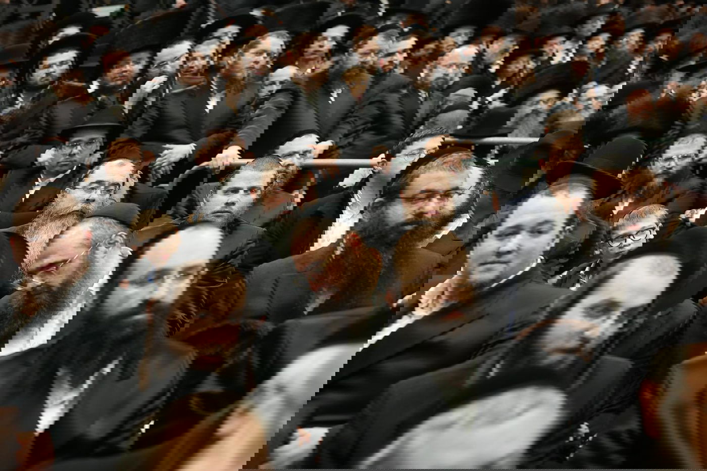 רבבות השתתפו בטיש וסעודה שלישית של הגר"ש אלתר | תיעוד