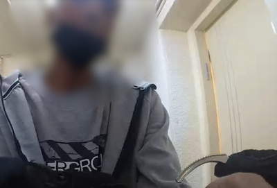 מעצרו של החשוד ממצלמות גוף השוטרים שהגיעו לזירה