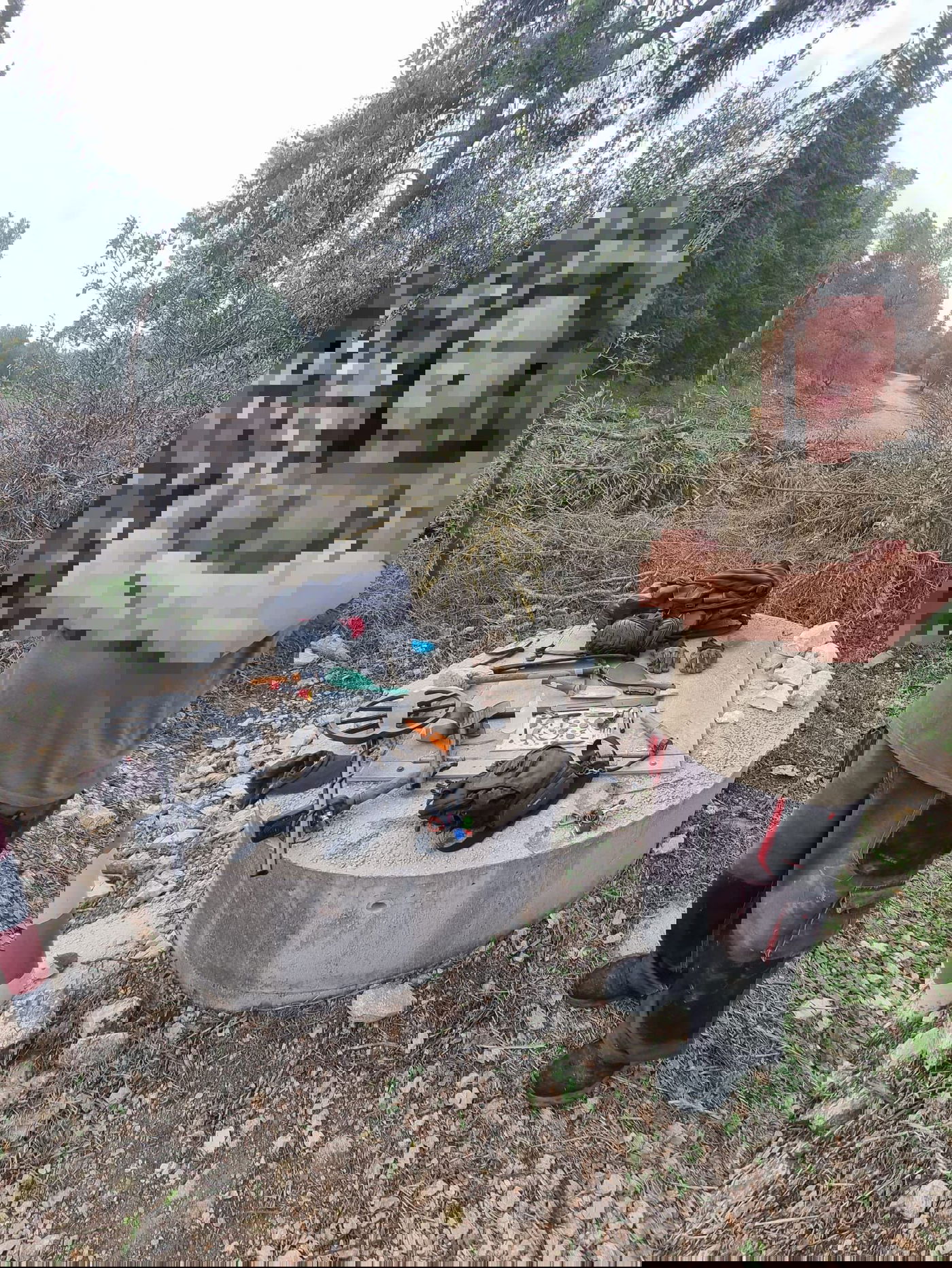 נתפס כשהוא מחפש עתיקות וברשותו מטבעות עתיקים