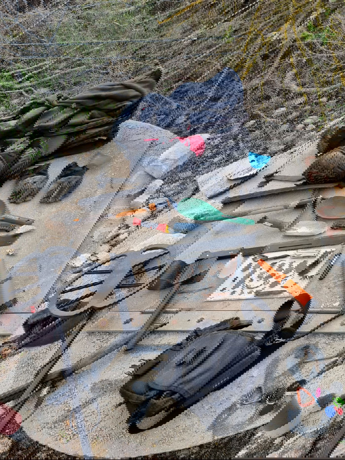 נתפס כשהוא מחפש עתיקות וברשותו מטבעות עתיקים