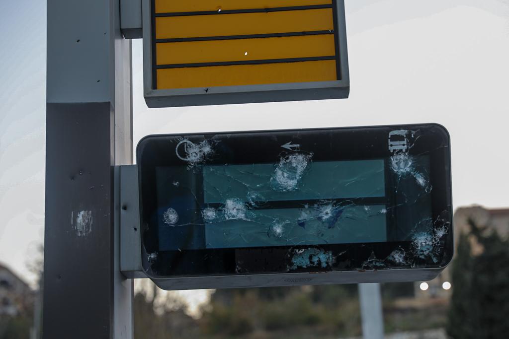 נר נשמה ולוח מחורר: כך נראה איזור הפיגוע היום בירושלים