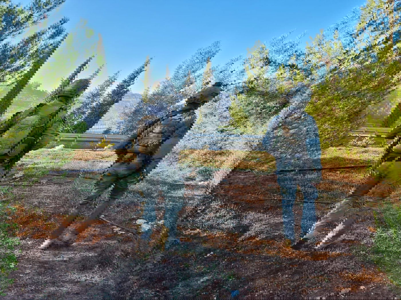 הרוג ו-19 פצועים בפיגוע משולב בירושלים; מצוד נרחב אחרי המחבל