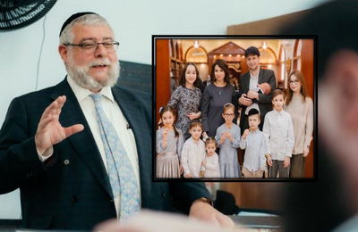 הגר"פ גולדשמידט | בתמונה הקטנה: בני המשפחה