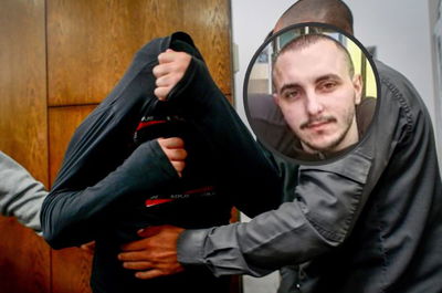 הוא לא עבריין, והעיסוק בעבר שלו ובמי שהוא היה תוך כדי פגיעה בפרטיות שלו – לא לעניין. בית המשפט צריך להתייחס לאירוע כאירוע, מבלי לעסוק בעברו הקודם של בן אדם".