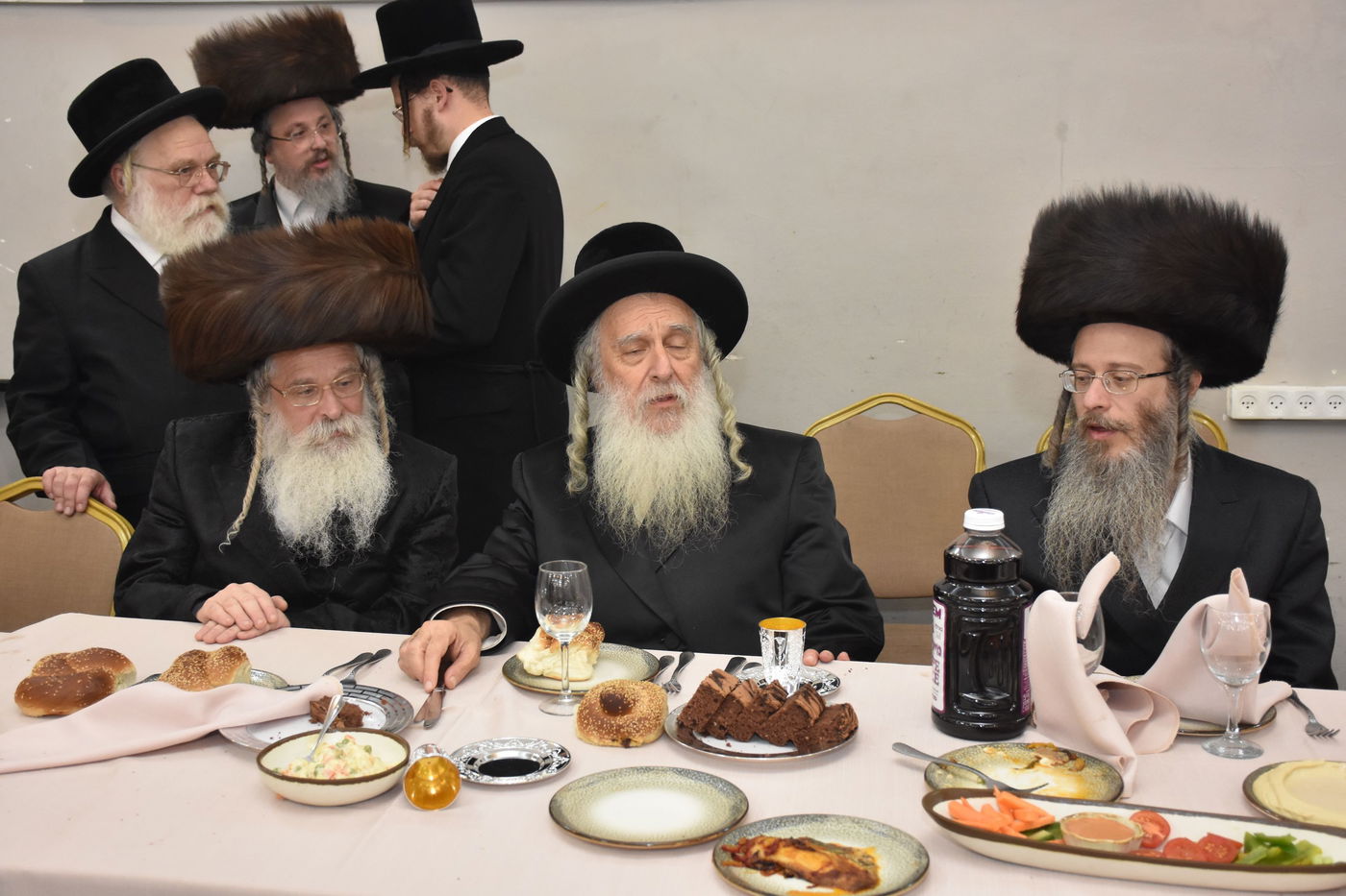 שמחת החתונה לבת האדמו"ר מנדבורנה אראד