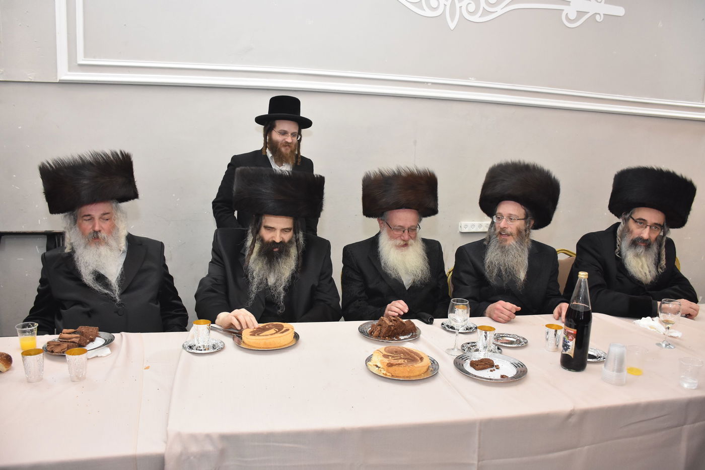 שמחת החתונה לבת האדמו"ר מנדבורנה אראד