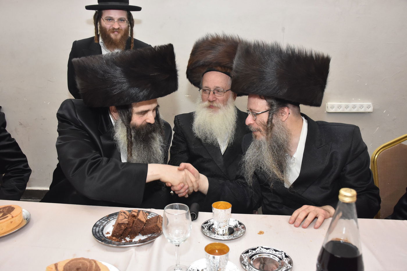 שמחת החתונה לבת האדמו"ר מנדבורנה אראד