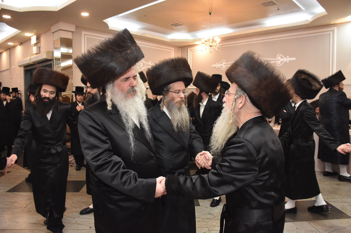 שמחת החתונה לבת האדמו"ר מנדבורנה אראד