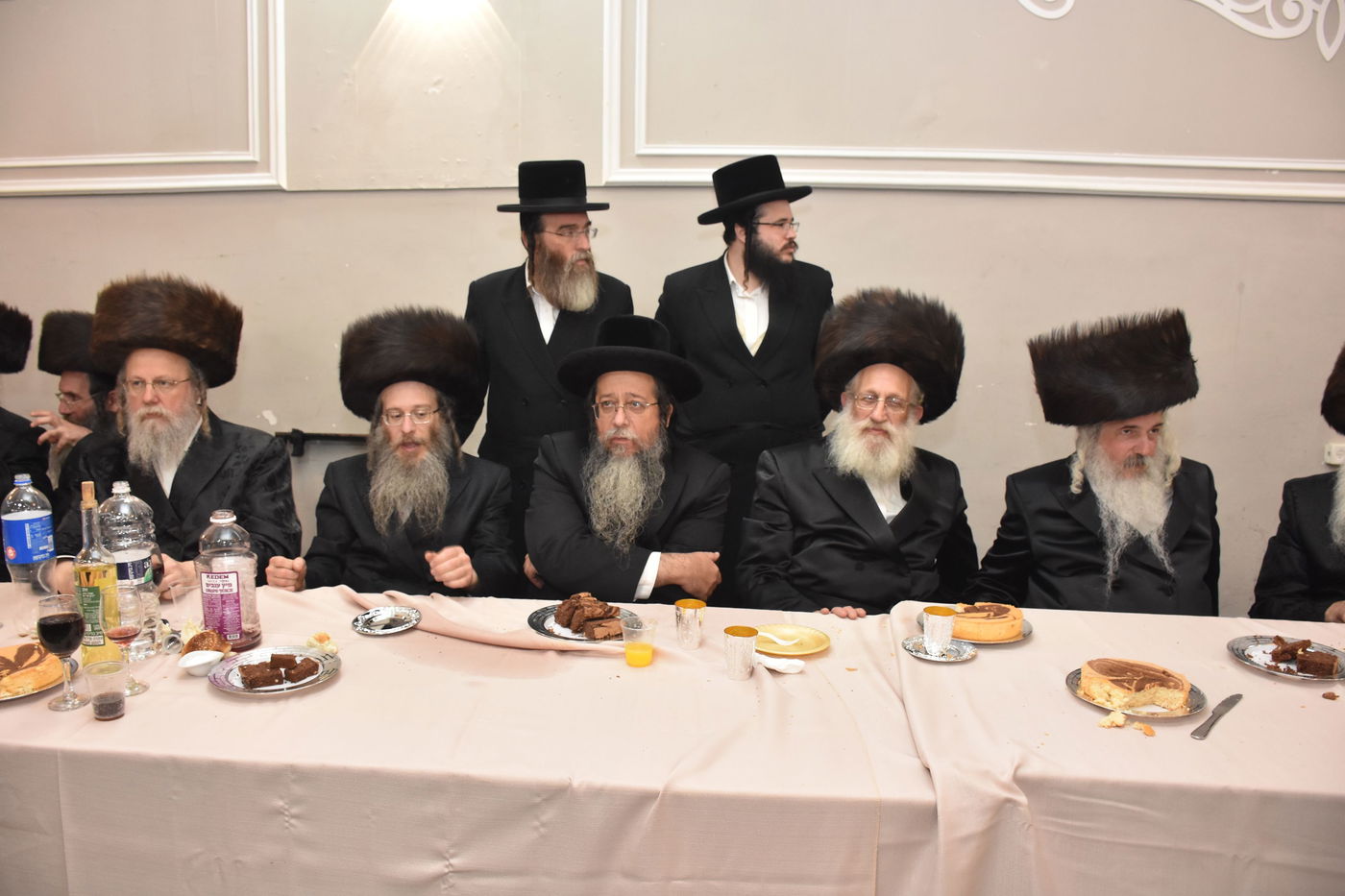 שמחת החתונה לבת האדמו"ר מנדבורנה אראד