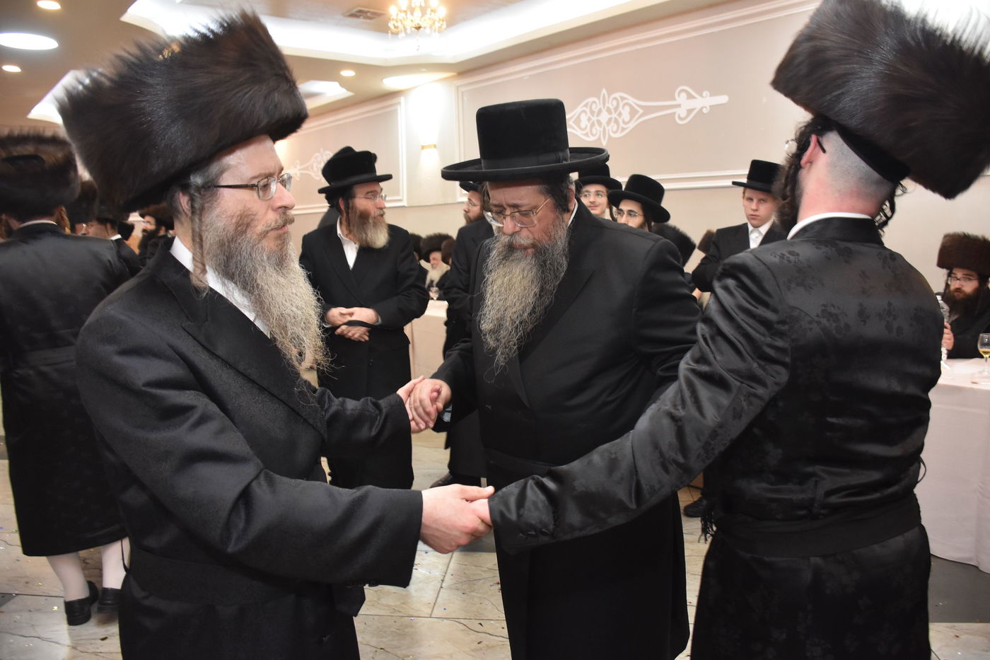 שמחת החתונה לבת האדמו"ר מנדבורנה אראד