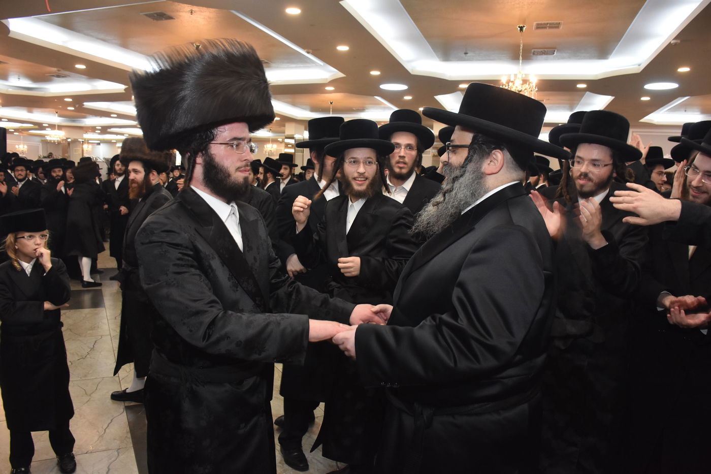 שמחת החתונה לבת האדמו"ר מנדבורנה אראד