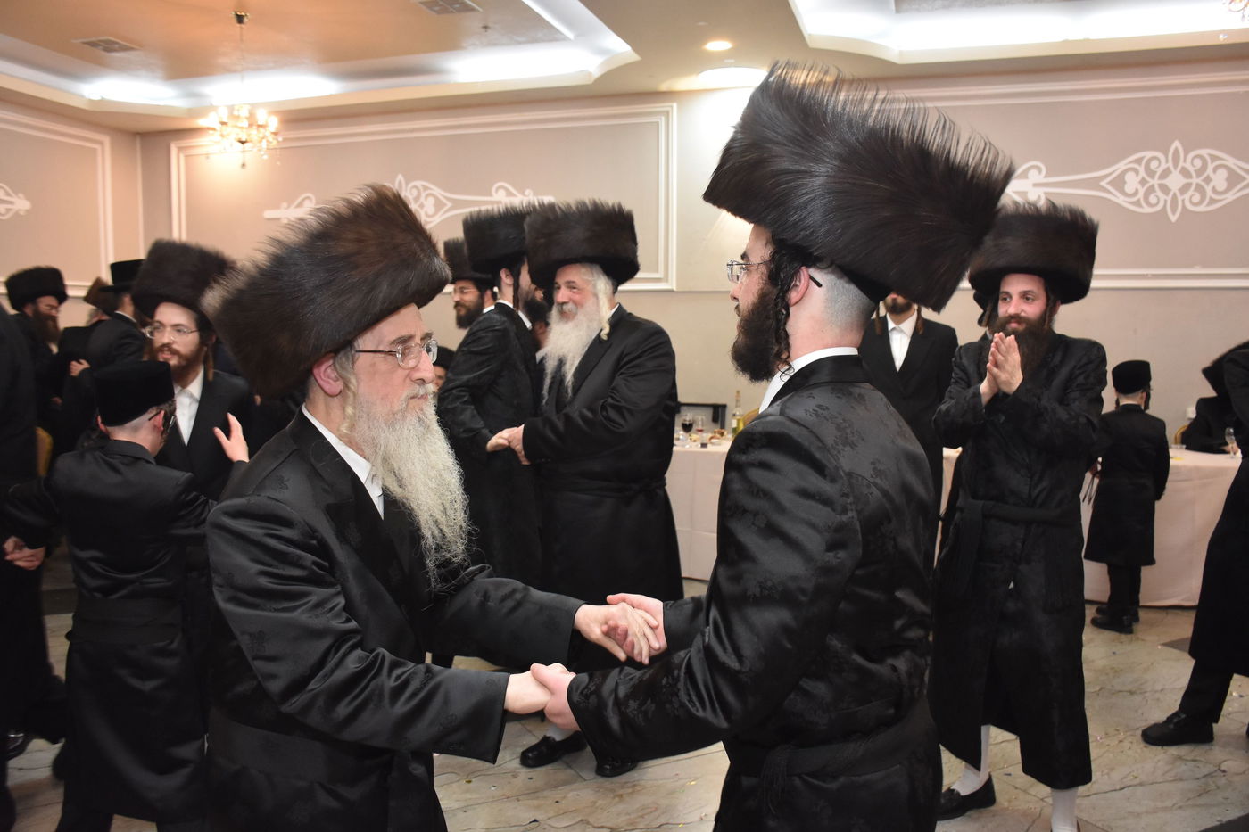 שמחת החתונה לבת האדמו"ר מנדבורנה אראד