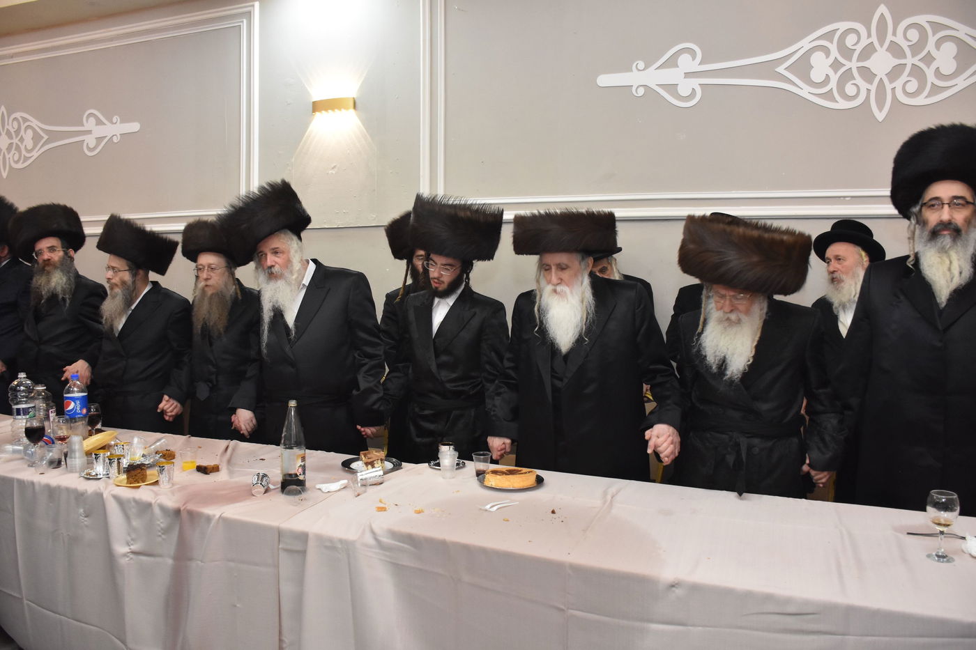 שמחת החתונה לבת האדמו"ר מנדבורנה אראד