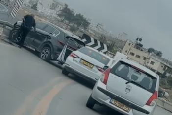 פיגוע דריסה בשער בנימין; המחבל נמלט ונוטרל לאחר דקות | צפו בנטרול