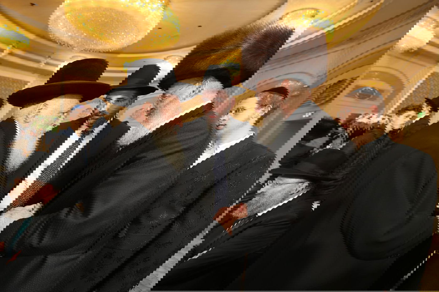 במעמד מרגש הוכנס ס"ת מיוחד של 'בוני עולם' לזכותם של אלפי זוגות חשוכי ילדים