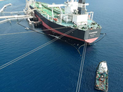 דליפת דלק ממכלית עוגנת במסוף קצא"א במפרץ אילת